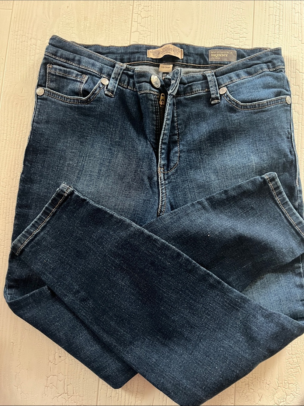 Women's Slim Straight Jeans in Dark Blue Denim